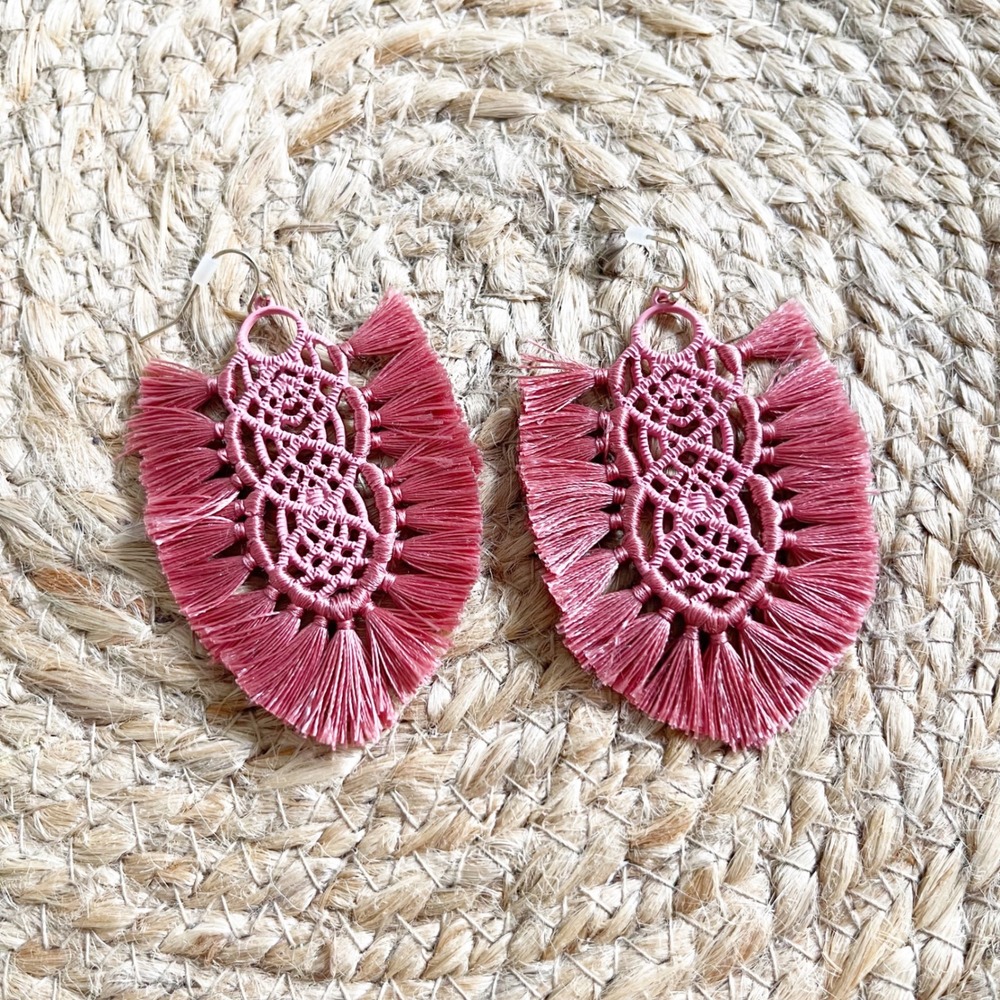 Bohemian Dusty Rose Macrame Fringe Drop Earrings Pink Handcrafted‎ Fiber Jewelry